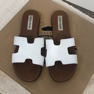 Steve Madden “H” white sandals